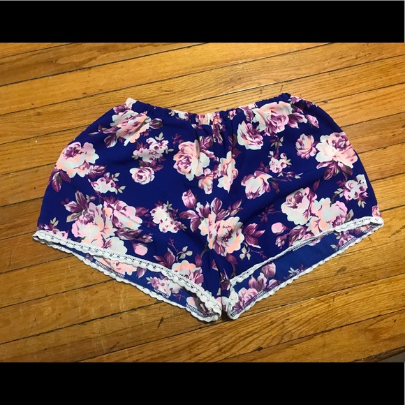 Floral shorts - Picture 1 of 1